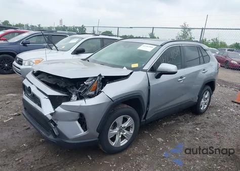 2020 Toyota Rav4 Xle z USA, uszkodzony, nr VIN JTMP1RFV9LD053179